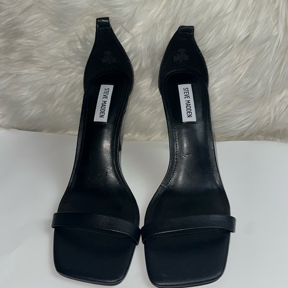 Steve Madden Sleek Black Heels **Ankle Strap not included ** - Picture 1 of 9